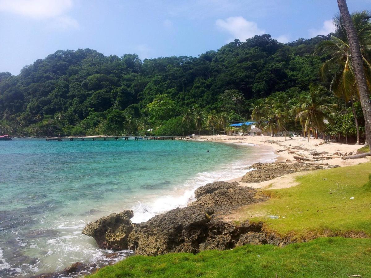 ホテル Puerta Azul Capurganá エクステリア 写真